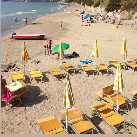 Casa Di Bea Lägenhet Ventimiglia Exteriör bild