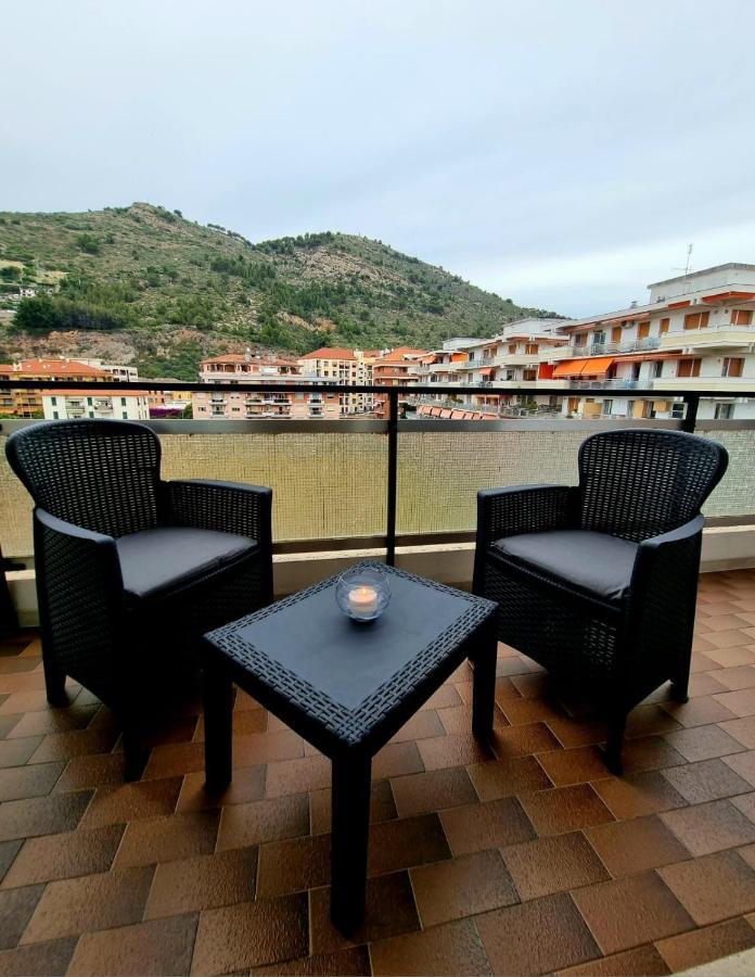 Casa Di Bea Lägenhet Ventimiglia Exteriör bild